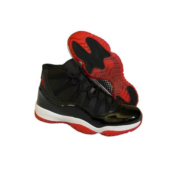 Jordan 11 retro Bred - size 10 M / 11.5 W US / 43 EU - Picture 2 of 7